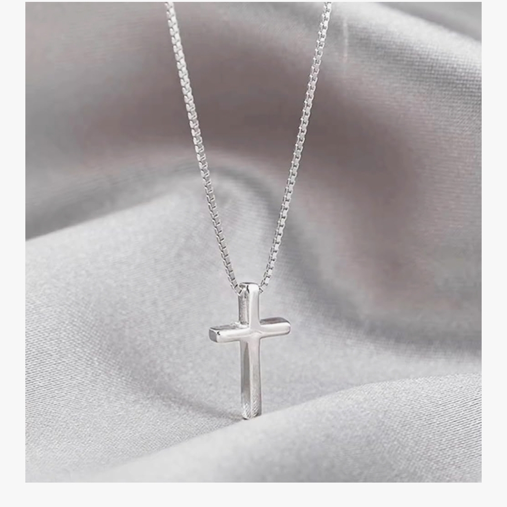 Elegant Silver Cross Necklace - Picture 5 of 6